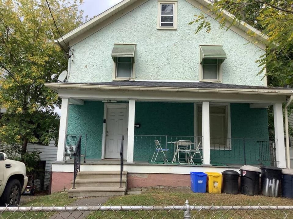 Property building, Patio, Day, Street view