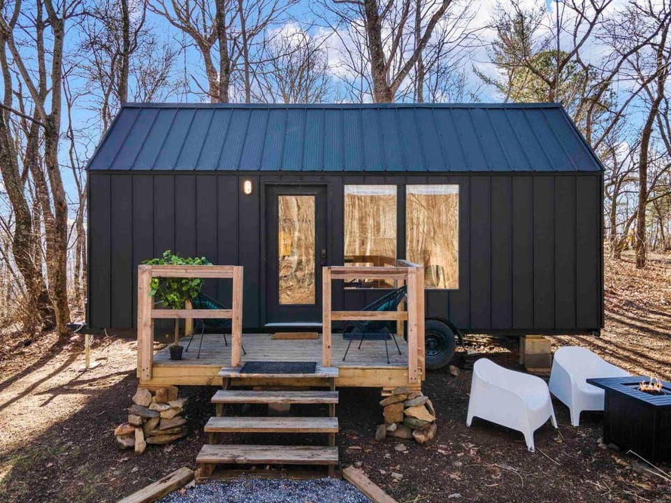 Japandi - Scandinavian Retreat, Mountain View, and 20 Minutes to Asheville Apartment in Swannanoa