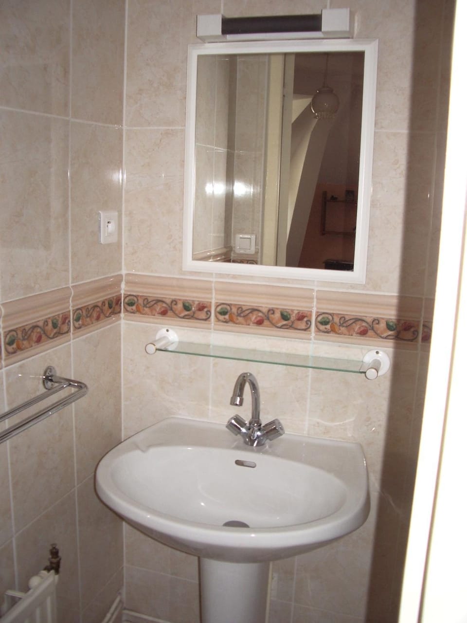 Les Glycines Bed and Breakfast in Centre-Val de Loire