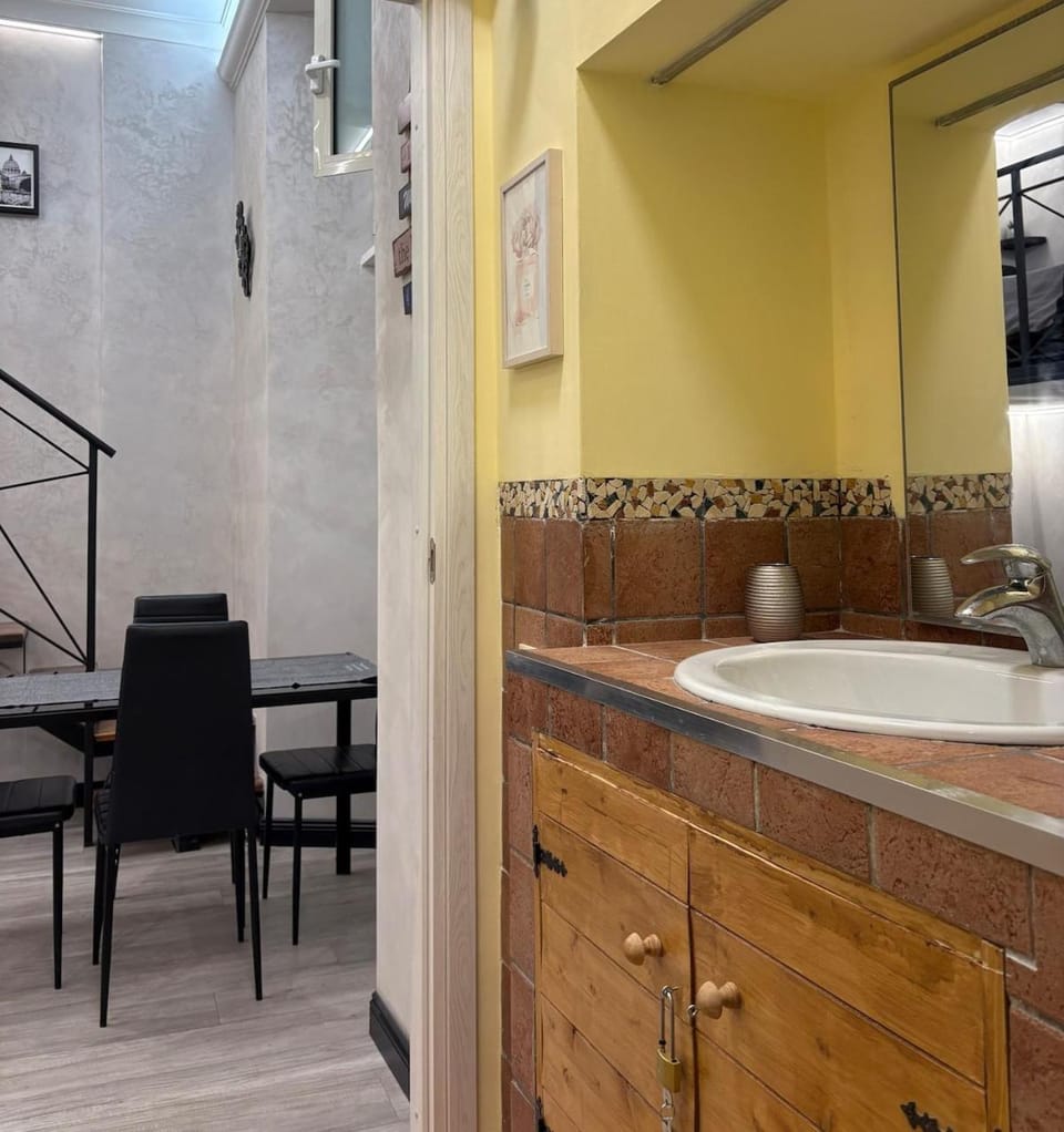 St Peter Loft - Vaticano Apartment in Rome