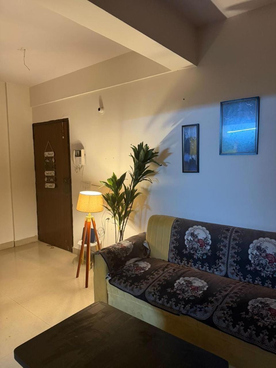 Elegant home away from home Apartment in Uttar Pradesh