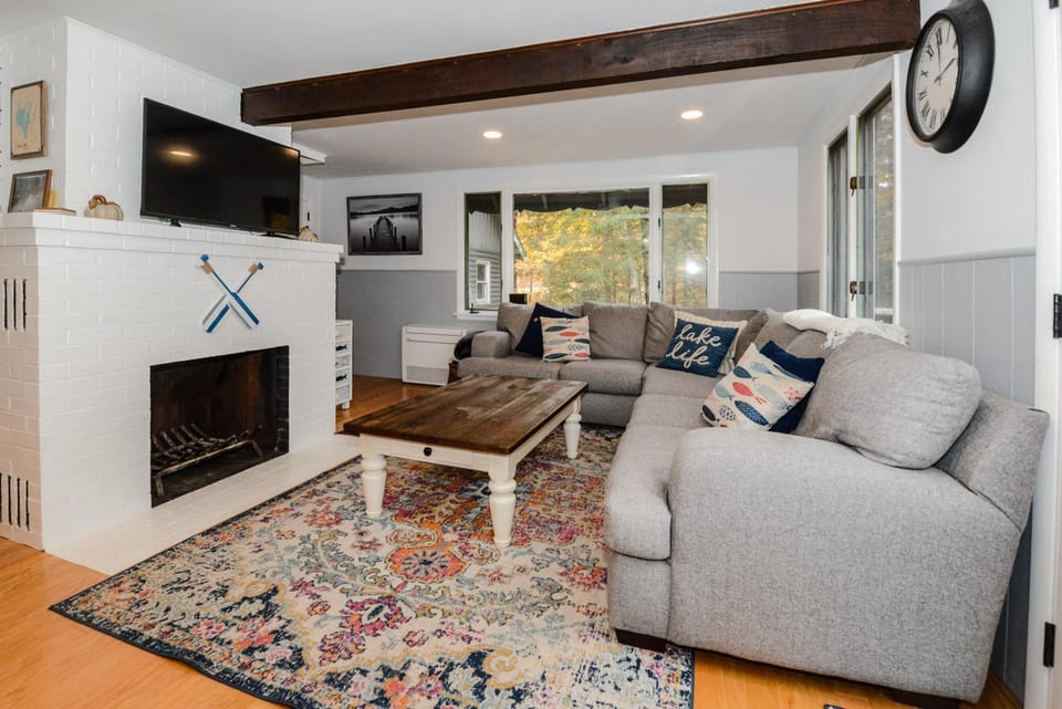 TV and multimedia, Living room, Seating area