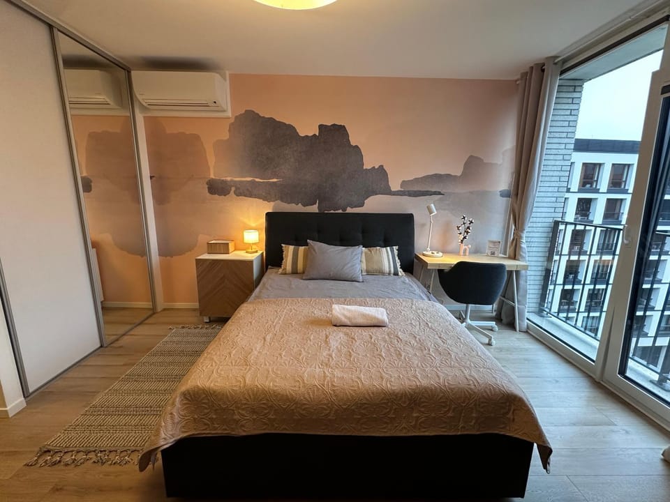 Bed, Photo of the whole room, Bedroom, towels, wardrobe