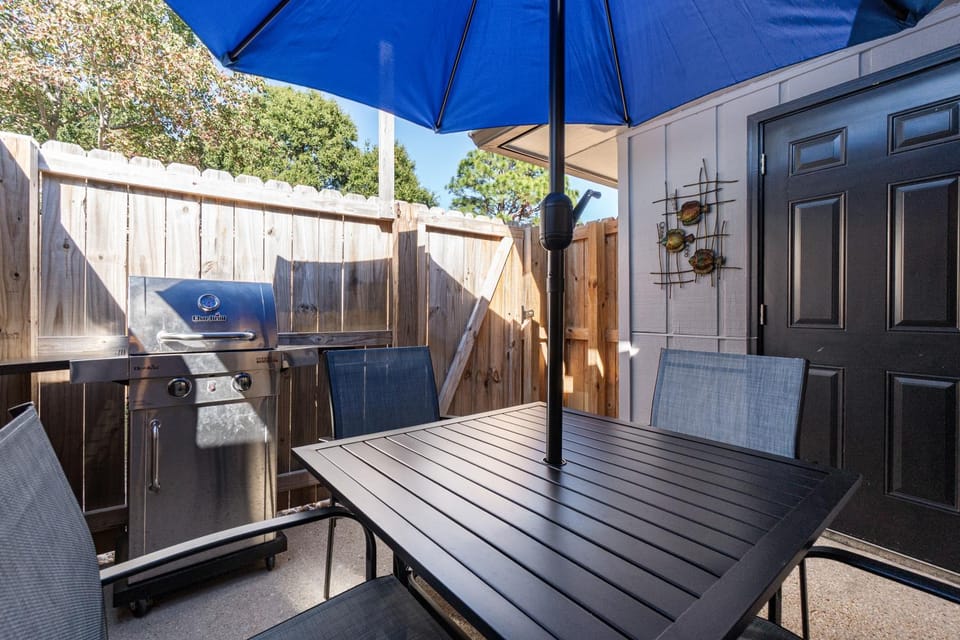 Patio, BBQ facilities