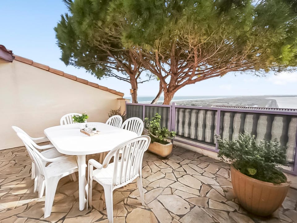 Appartement confortable avec parking et terrasse Apartment in Leucate