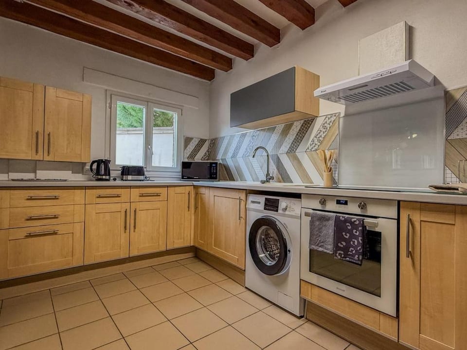 Maison avec parking à 10min du centre-ville à pied Apartment in Chartres