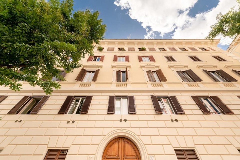Vatican Luxury Design 3 Bedrooms Penthouse Apartment in Rome