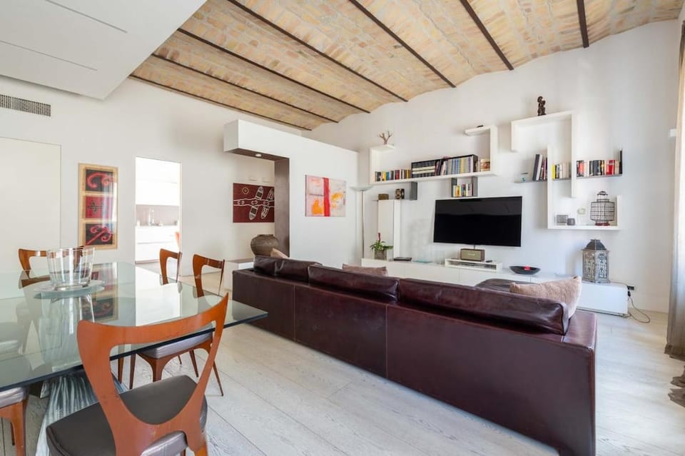 Vatican Luxury Design 3 Bedrooms Penthouse Apartment in Rome