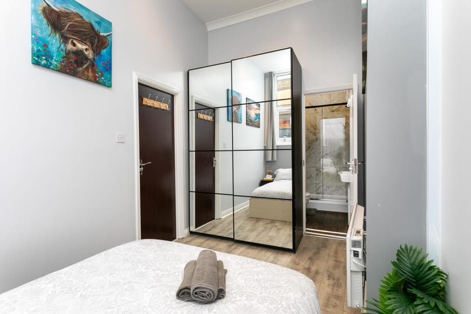 Shower, Bed, Bathroom, Photo of the whole room, Bedroom, towels, wardrobe