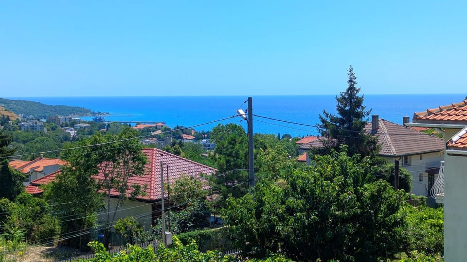 Day, Natural landscape, Mountain view, Sea view