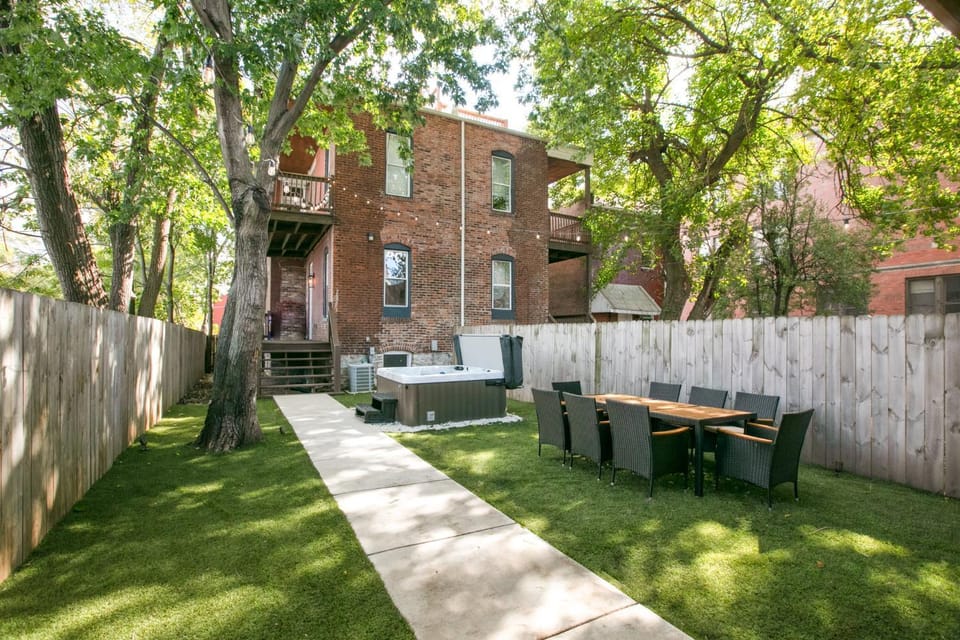 Property building, Patio, Hot Tub
