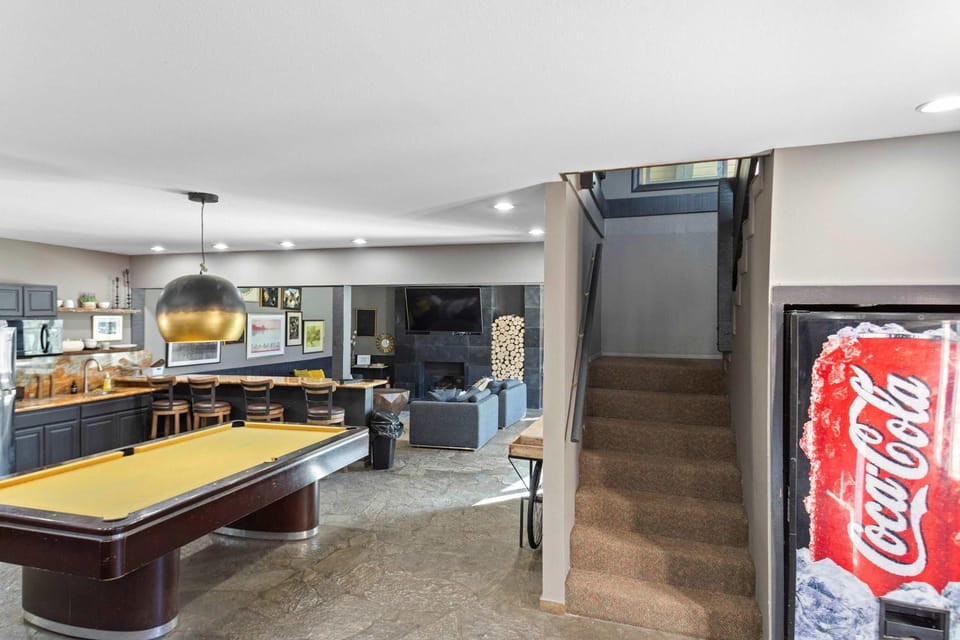 Chamonix #15 - Cozy Mtn Retreat with Fireplace House in Mammoth Lakes