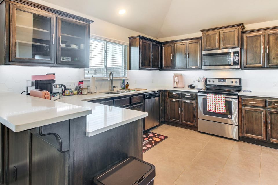 4 Mi to OU Campus & Stadium! Suburban Norman Home House in Norman
