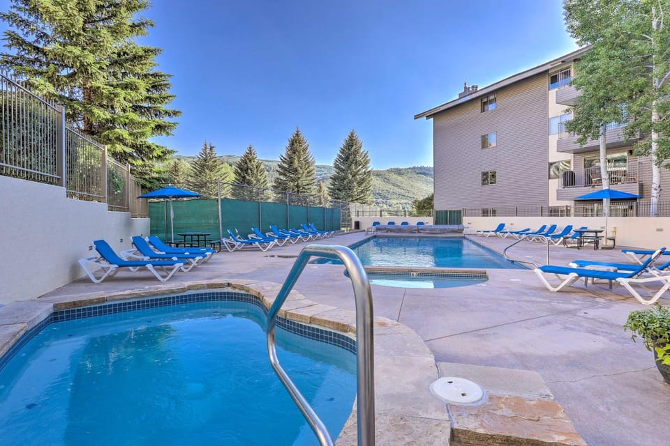 Shuttle to Beaver Creek Resort: Avon Ski Escape! House in Avon