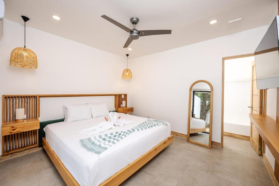 Casa Peace with salt water pool 4BR 4BR House in Tamarindo