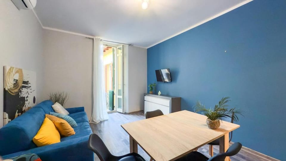 Residenza Santa Anastasia At Piazza Erbe Blu Charme with lift and AC Apartment in Verona