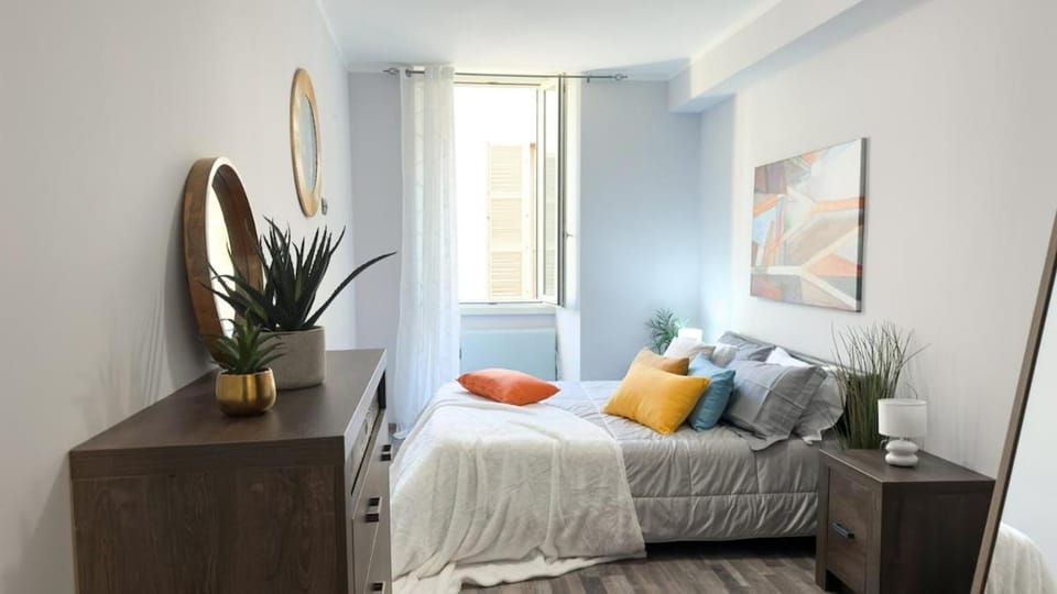 Residenza Santa Anastasia At Piazza Erbe Blu Charme with lift and AC Apartment in Verona