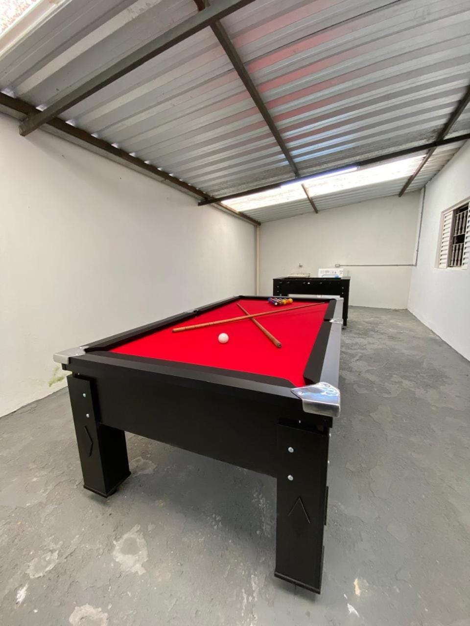 Billiard, Game Room