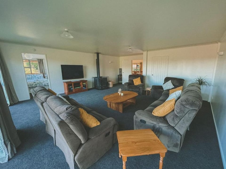 Raglan Rural Retreats - The Homestead House in Raglan