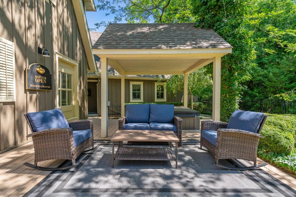 Patio, Garden, Hot Tub, Minigolf, sunbed