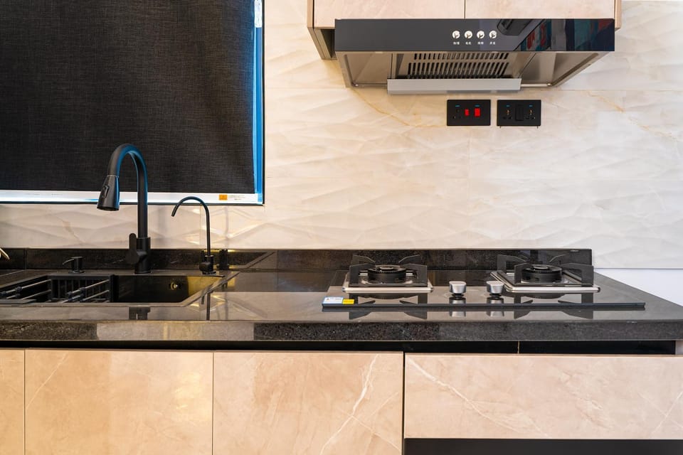 Kitchen or kitchenette, dishwasher