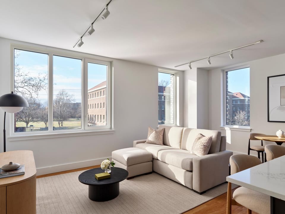 Living room, Seating area, Dining area