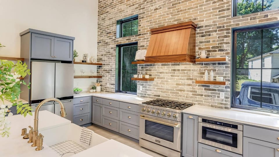 Kitchen or kitchenette, Decorative detail, Dining area, Food, kitchen