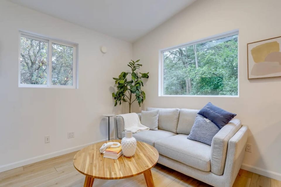 Living room, Photo of the whole room, Seating area