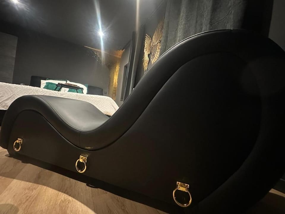Massage, Spa and wellness centre/facilities, Bedroom