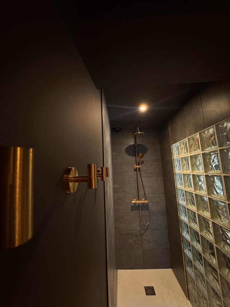 Le Secret' - Balnéo - Romantique Room Apartment in Auvergne-Rhône-Alpes