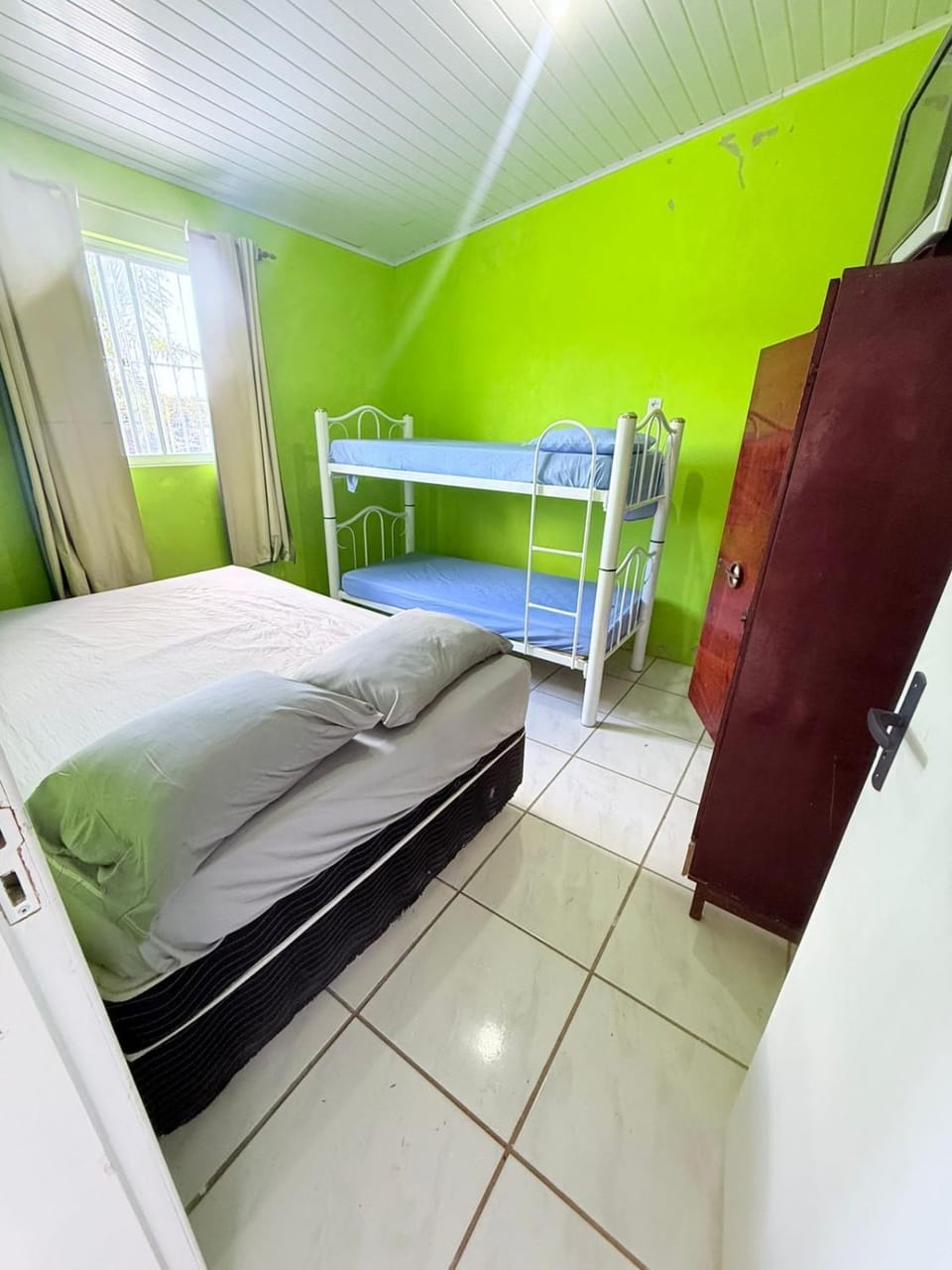 Casa de Hóspedes no segundo andar House in Tramandaí