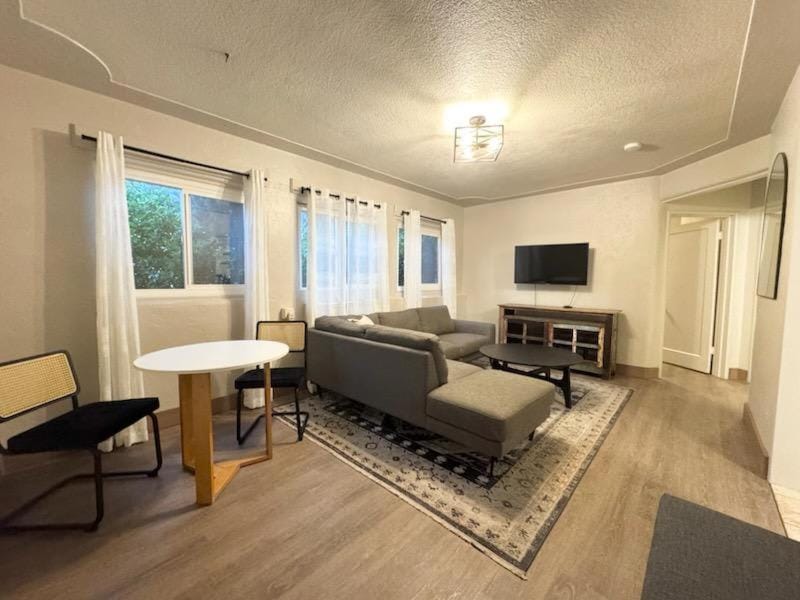Charming Yosemite Basecamp - Walk to Downtown Apartment in Mariposa