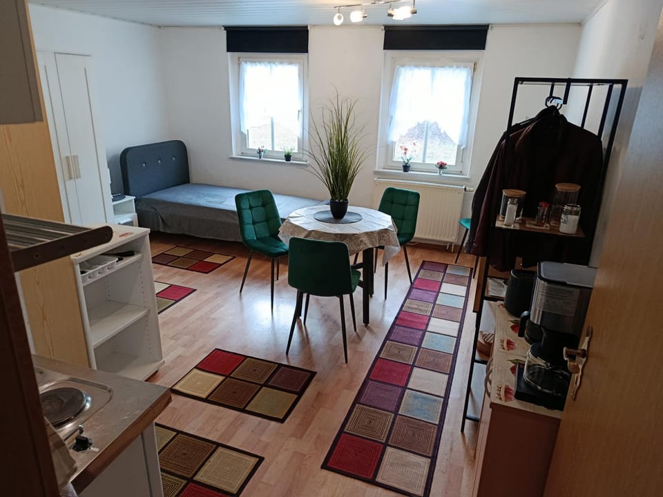 Klein, aber fast alles vorhanden, ideal für 2 Pers Apartment in Freiberg
