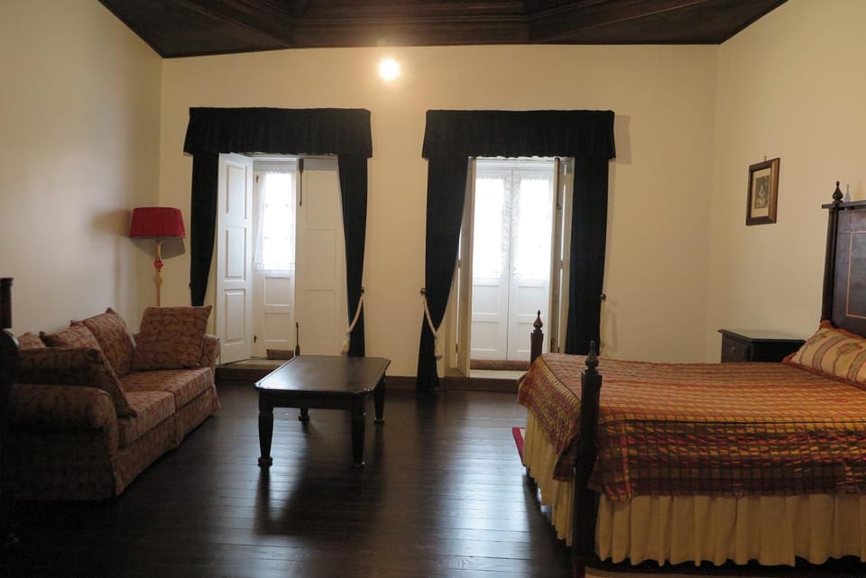 Day, Photo of the whole room