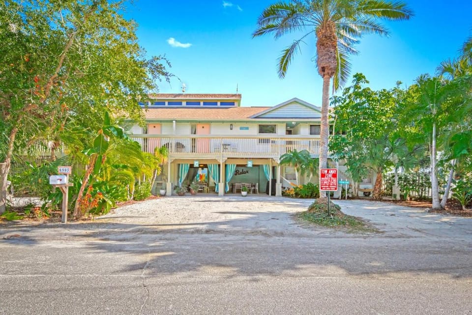 Gertrude Apartment in Florida