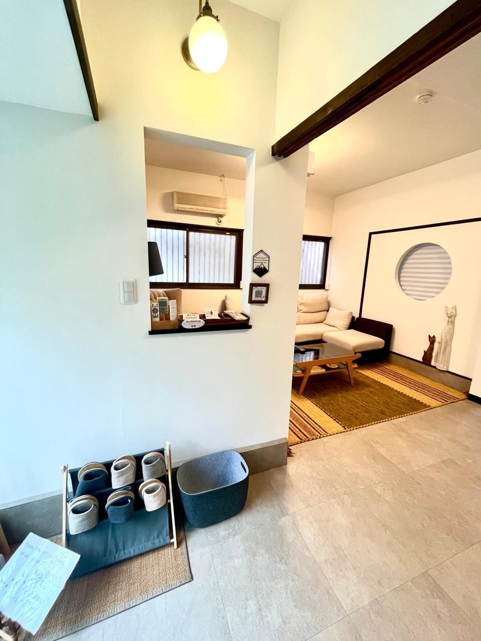 Living room, Photo of the whole room