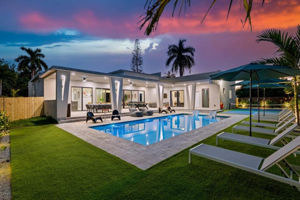 Patio, Pool view, Swimming pool, Swimming pool, Sunset