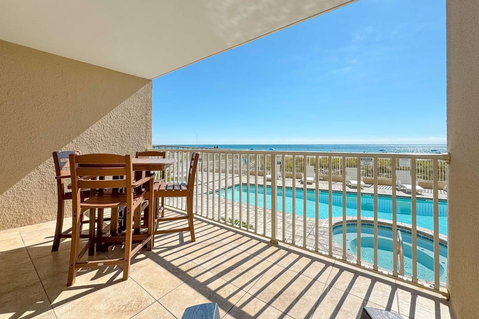 Balcony/Terrace, Pool view, Sea view