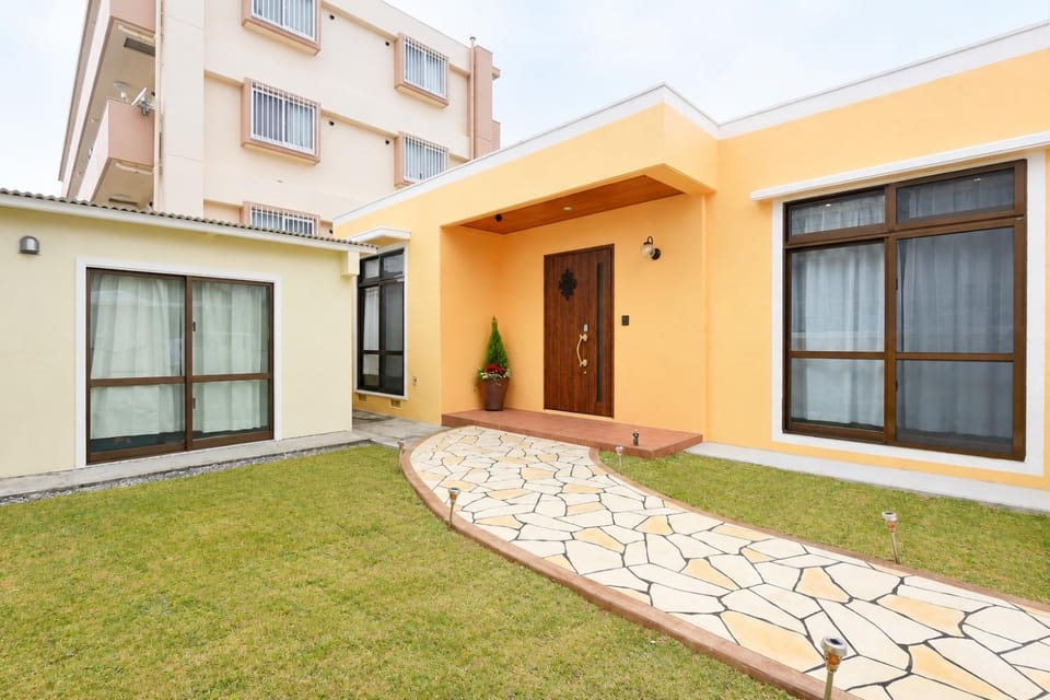 読谷ORENCHi Apartment in Okinawa Prefecture