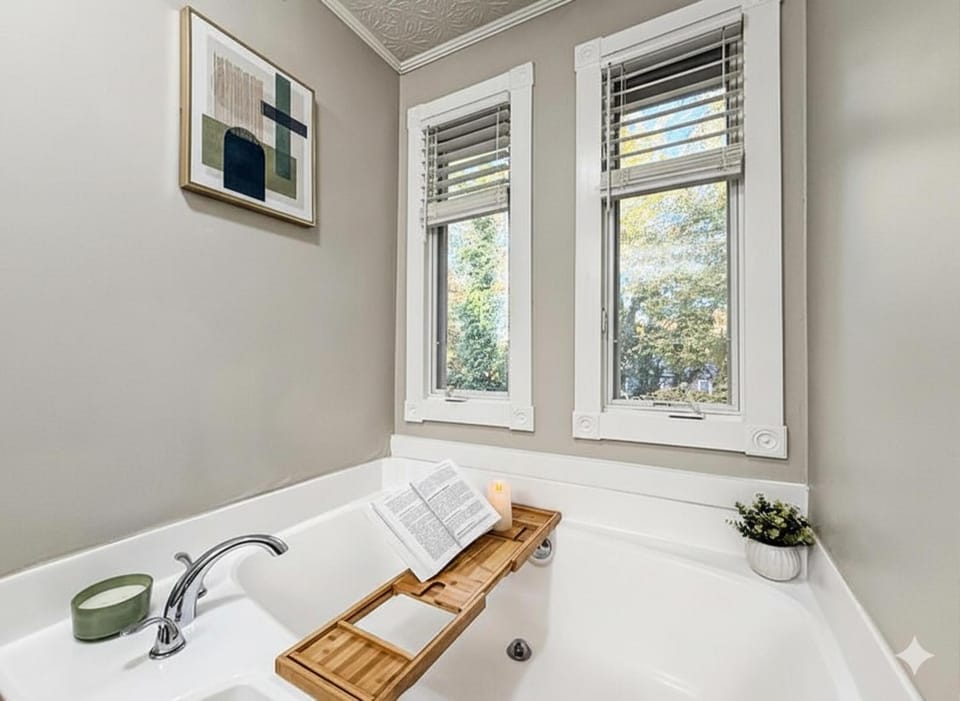 Bathroom, Bath, towels
