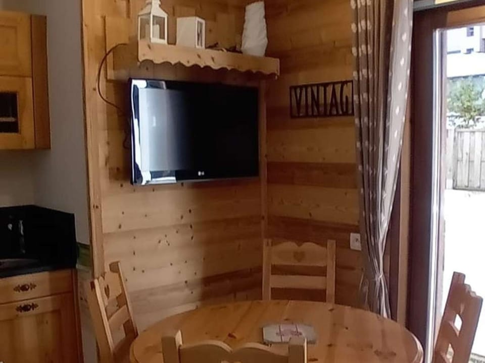 Les Gets : Appartement 2 pièces, 4-6 pers, centre station, garage - FR-1-802-103 Apartment in Les Gets