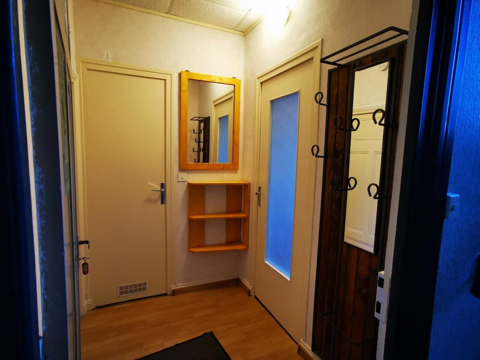 Appartement charmant à La Bourboule, pour 4 pers, wifi inclus - FR-1-858-14 Apartment in Auvergne-Rhône-Alpes