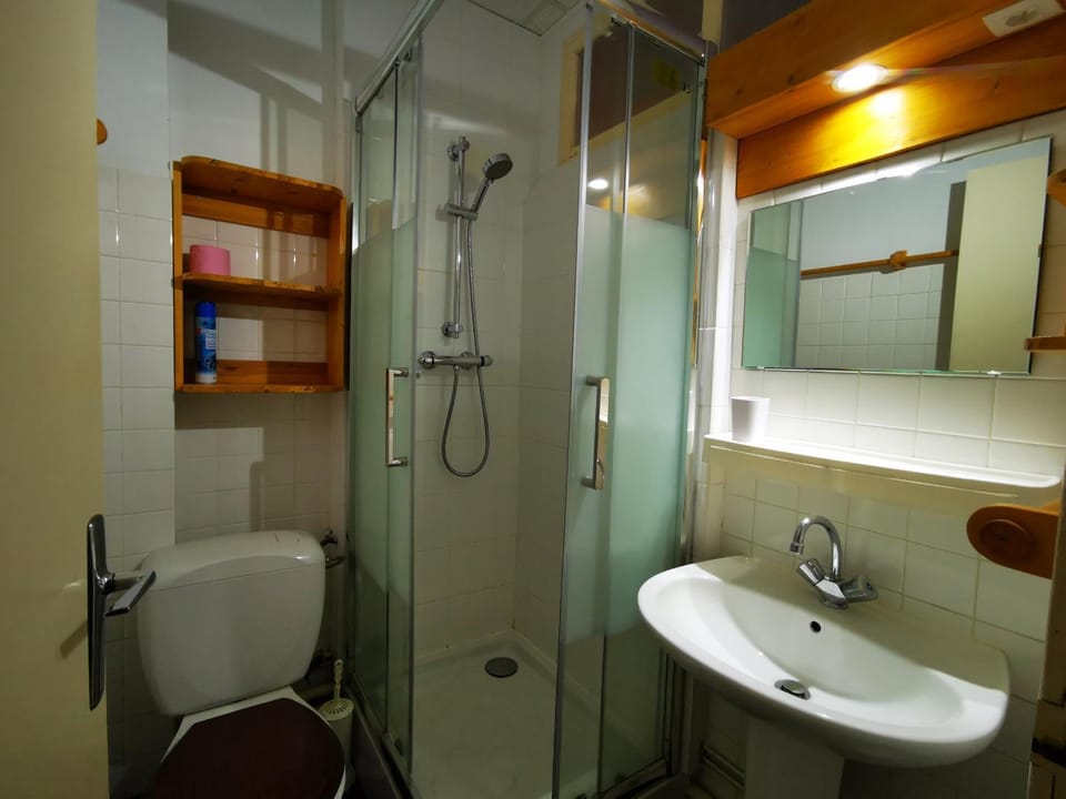 Appartement charmant à La Bourboule, pour 4 pers, wifi inclus - FR-1-858-14 Apartment in Auvergne-Rhône-Alpes
