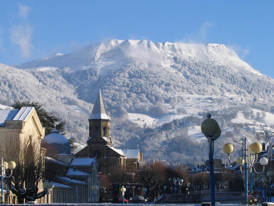 Appartement pour 6 à La Bourboule avec WiFi - FR-1-858-12 Apartment in Auvergne-Rhône-Alpes