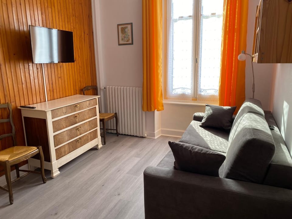 Appartement central à La Bourboule pour 4 pers - FR-1-858-25 Apartment in Auvergne-Rhône-Alpes