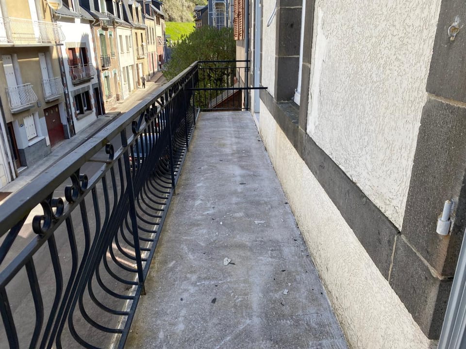 Appartement central à La Bourboule pour 4 pers - FR-1-858-25 Apartment in Auvergne-Rhône-Alpes