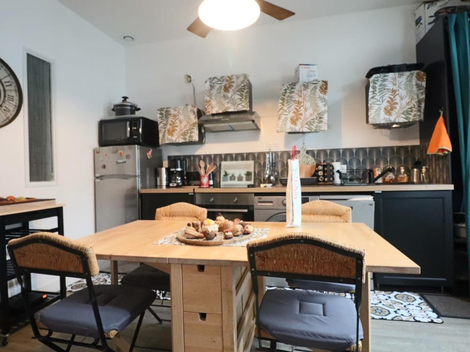 Appartement 3* pour 6 pers, calme, proche thermes Apartment in Auvergne-Rhône-Alpes