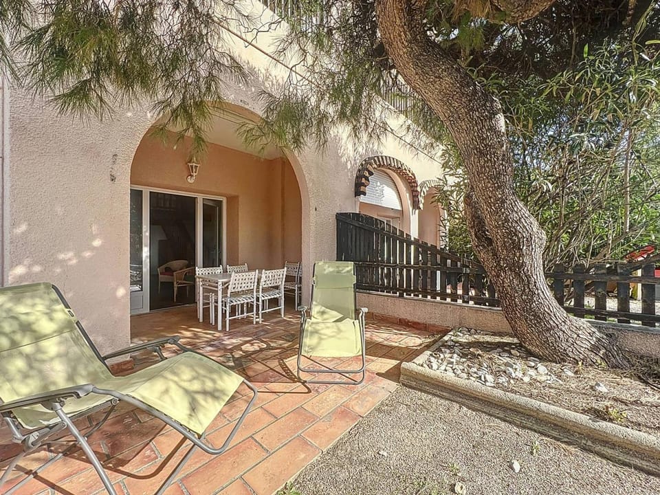 Appartement 3 pièces avec accès direct plage - FR-1-770-64 Apartment in La Cadière-d'Azur