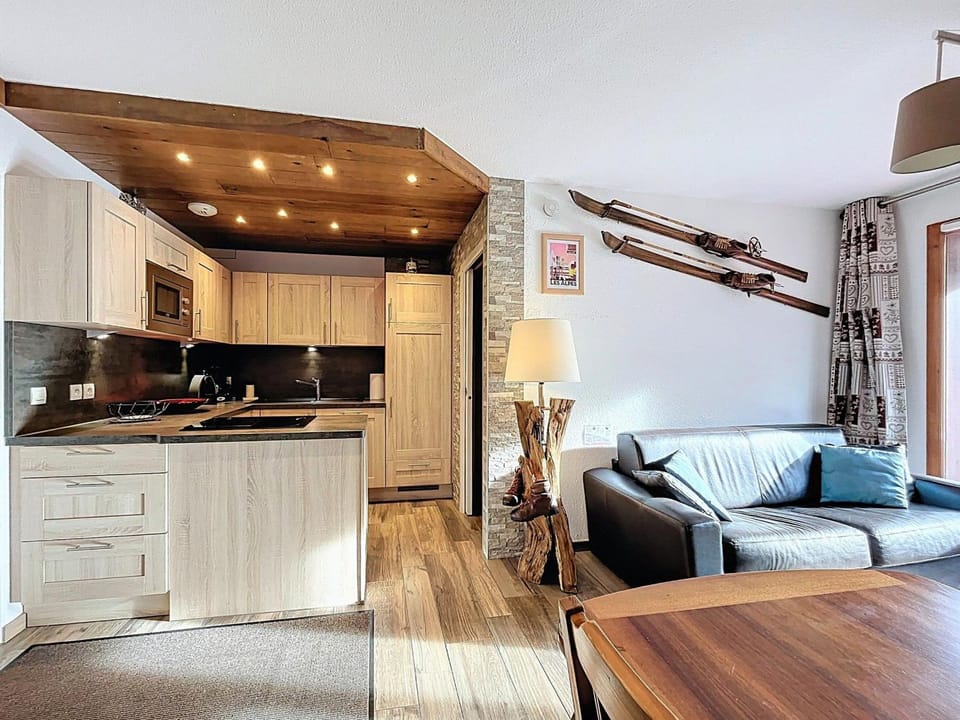 Charmant T3 Rénové, Balcon Sud, Vue Pistes - FR-1-267-327 Apartment in Villarembert