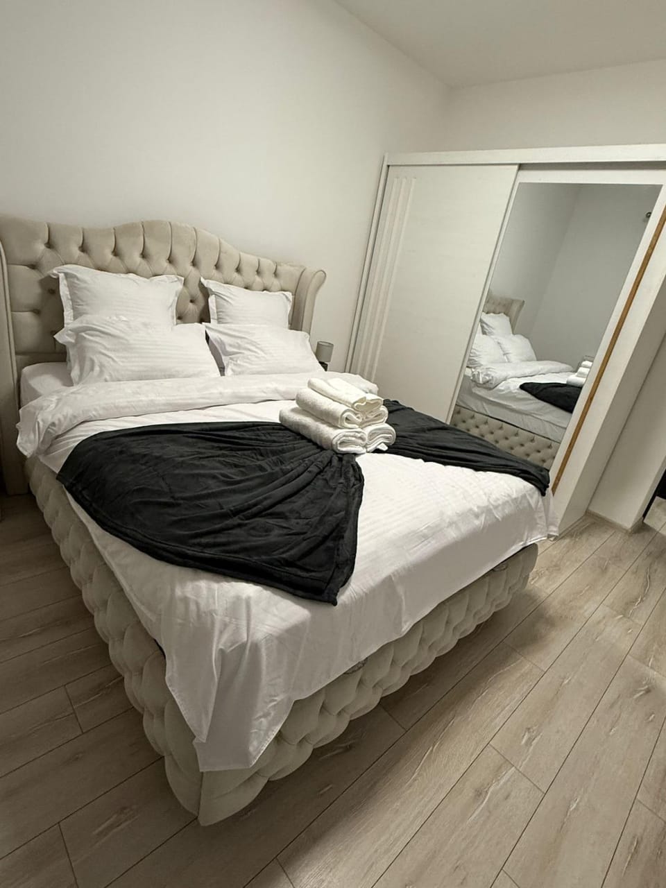 Modern Cozy Flat in Berceni Near transportation Apartment in Bucharest